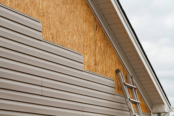Professional Fiber Cement Siding technician working in Wilmington, OH